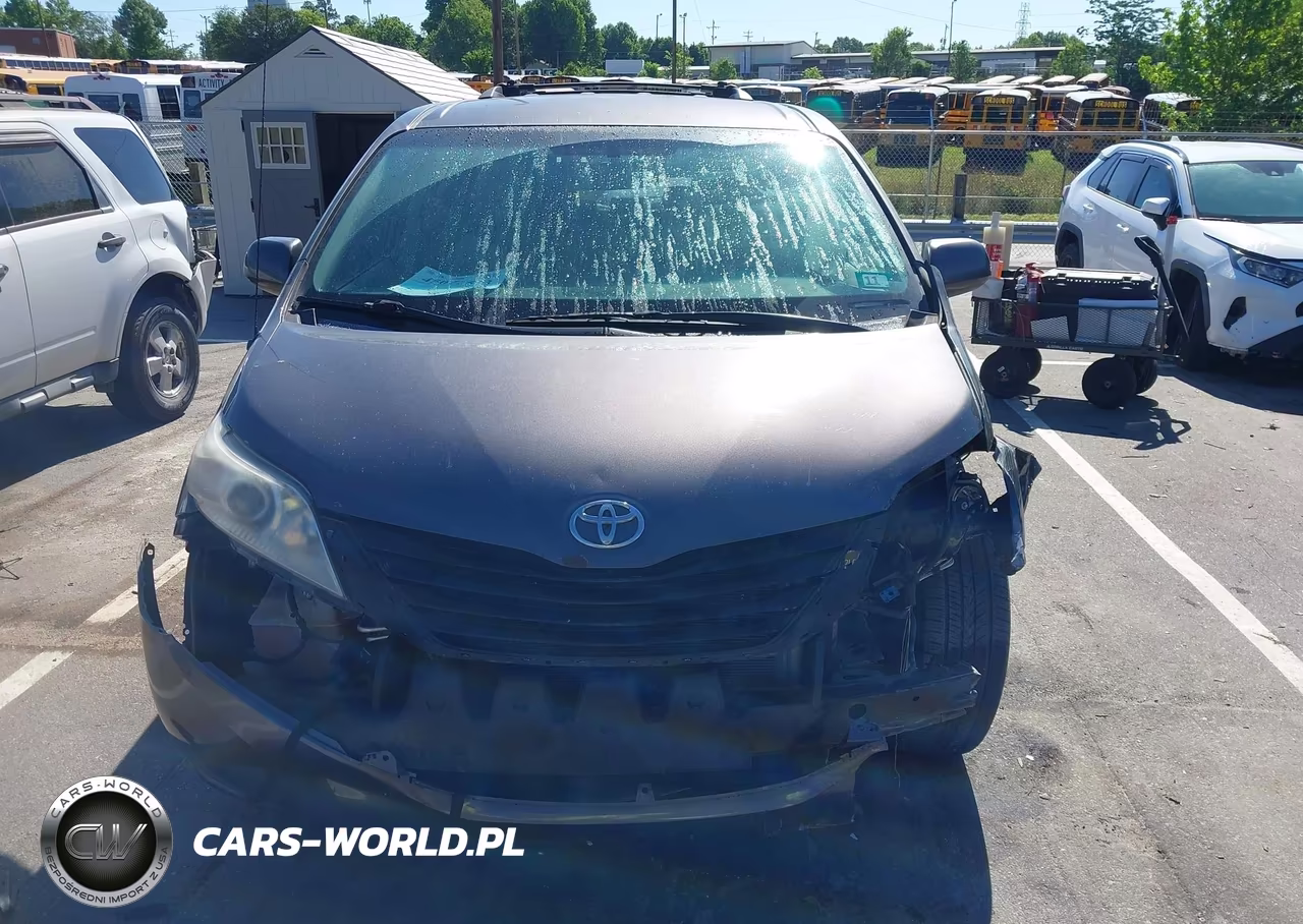 2012 Toyota Sienna Le 7 Passenger VIN:5TDJK3DC9CS039465 - 12