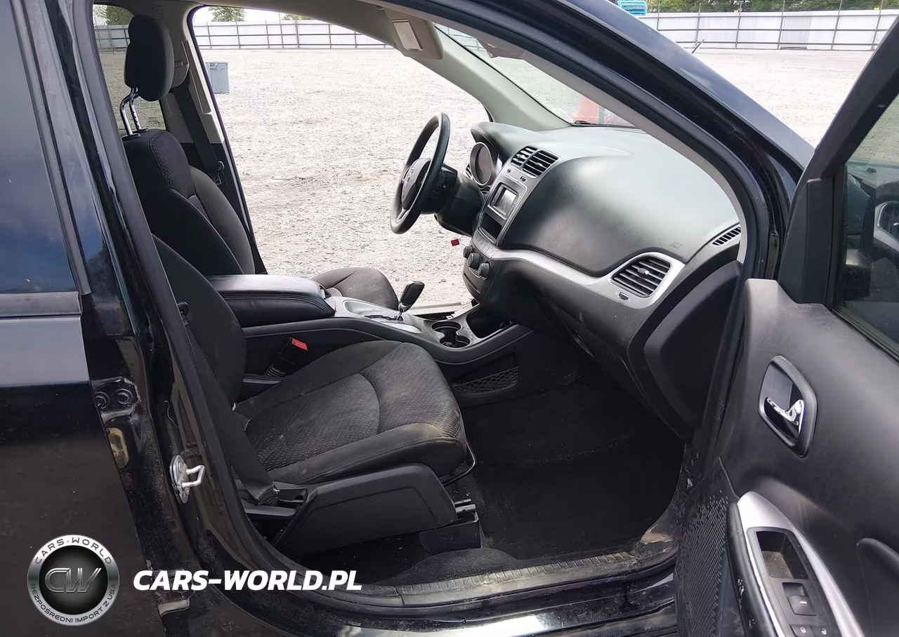 2019 Dodge Journey Se VIN:3C4PDCBB0KT833967 - 5