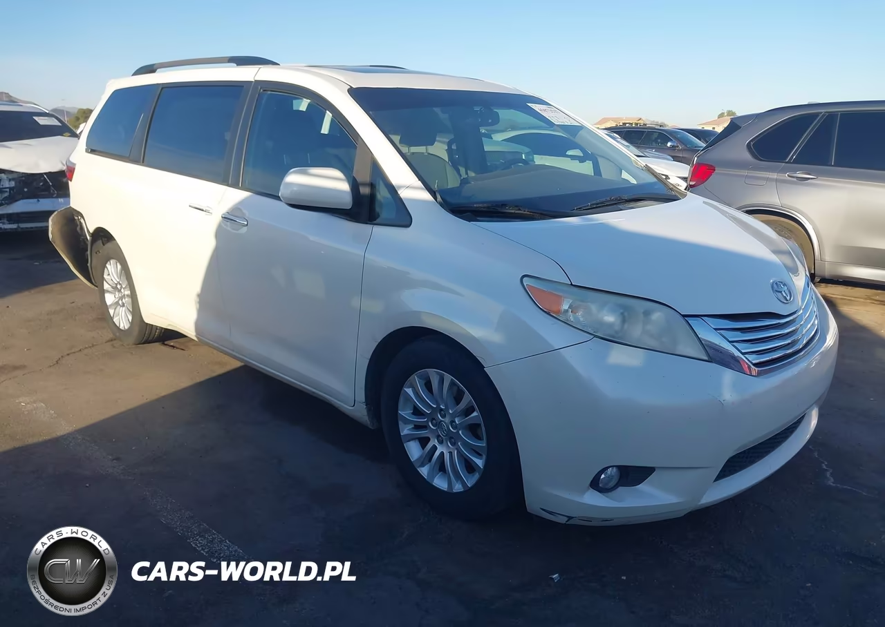 2015 Toyota Sienna Xle 8 Passenger