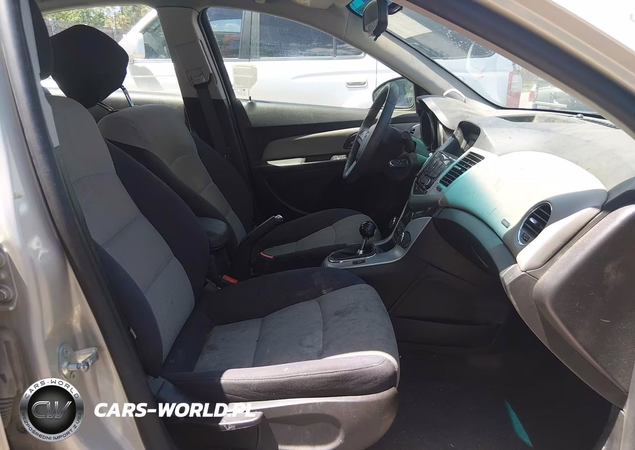 2014 Chevrolet Cruze Ls Manual VIN:1G1PB5SGXE7483892 - 5