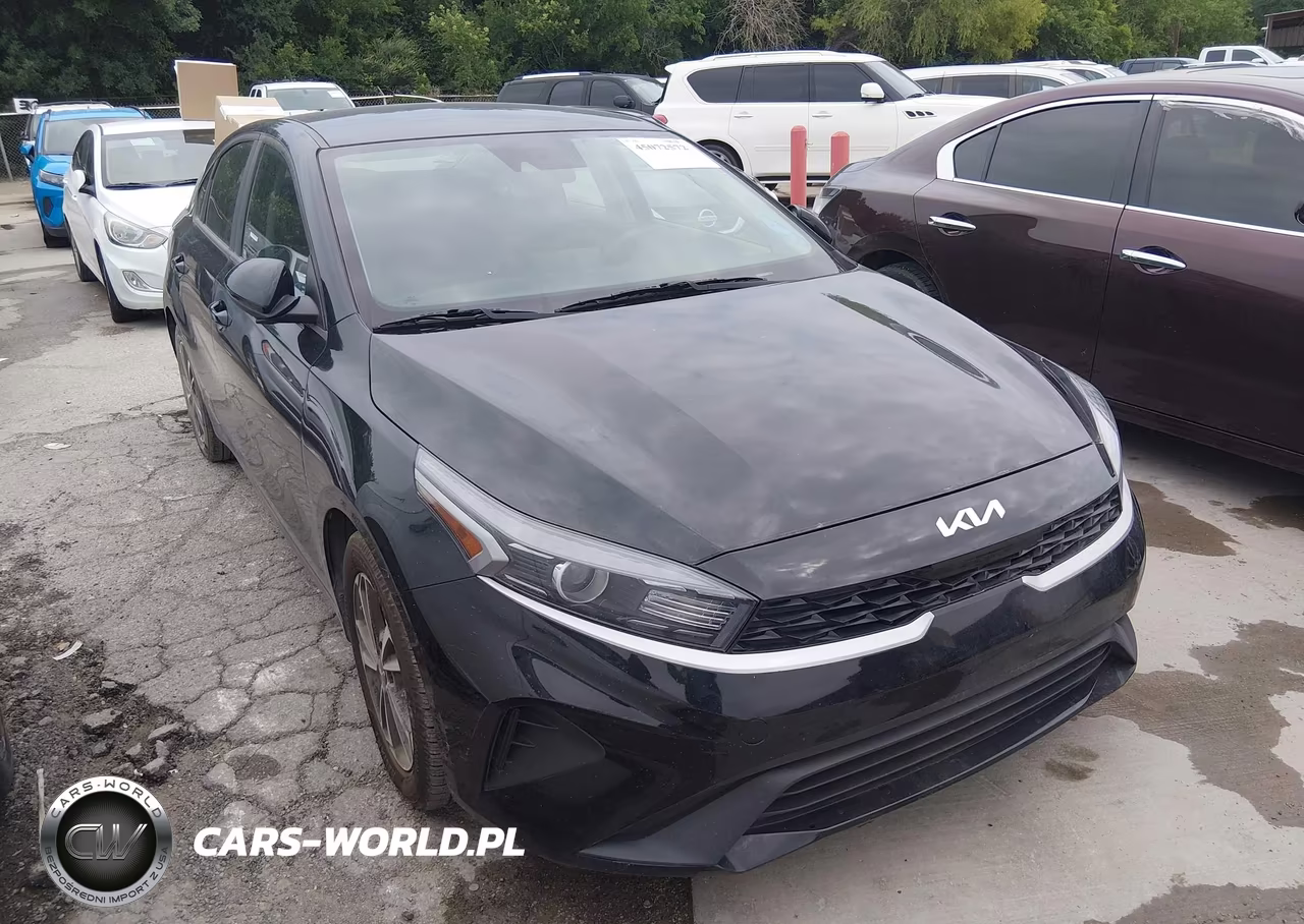 2024 Kia Forte Lxs