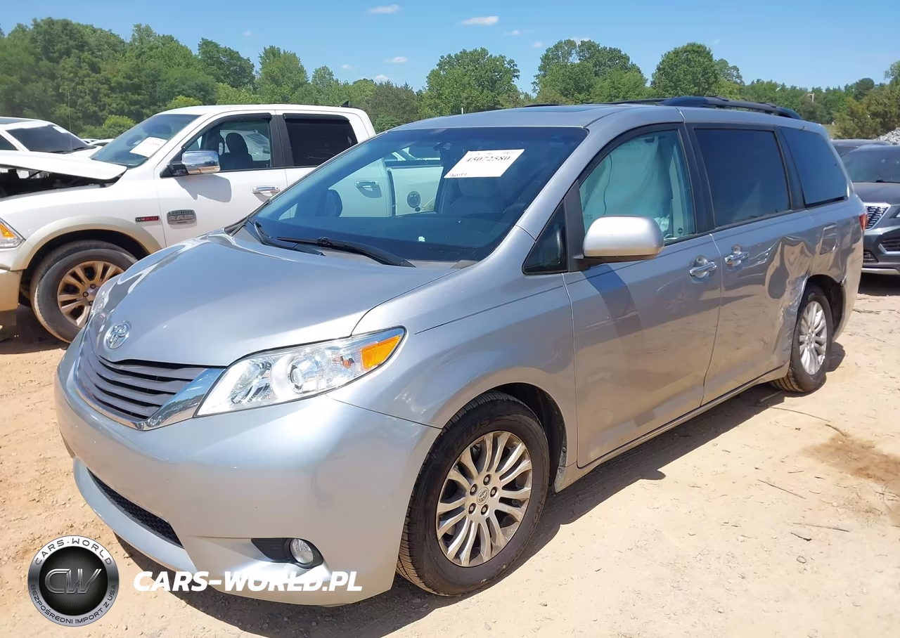 2016 Toyota Sienna Xle 8 Passenger VIN:5TDYK3DC1GS739355 - 2