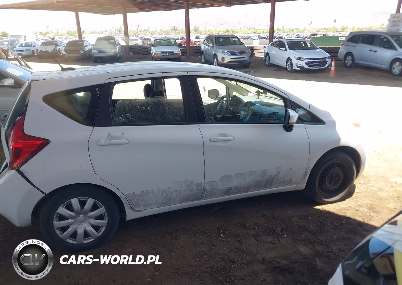 2016 Nissan Versa Note S (Sr)-S Plus-Sl-Sr-Sv VIN:3N1CE2CP3GL383905 - 13