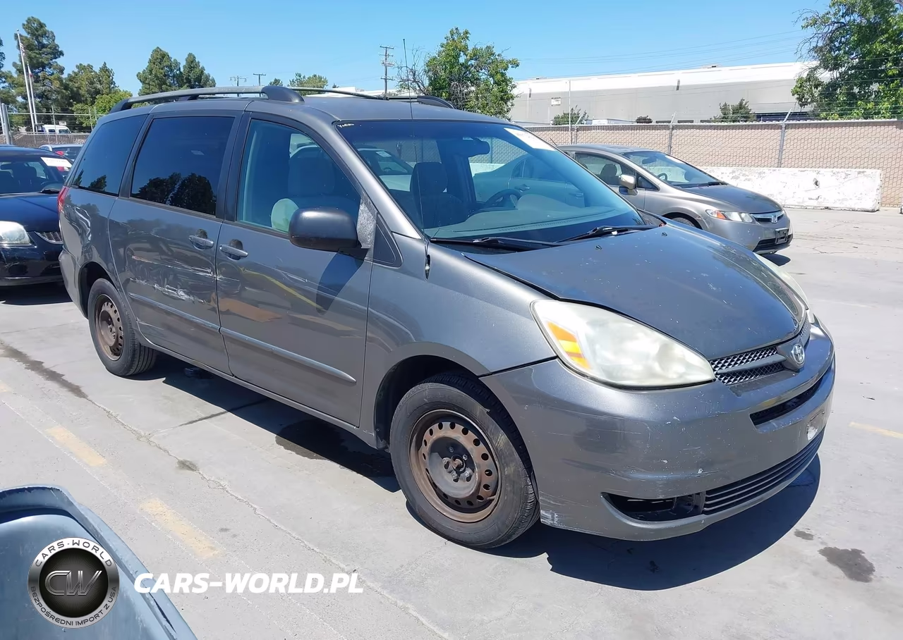 2004 Toyota Sienna Le