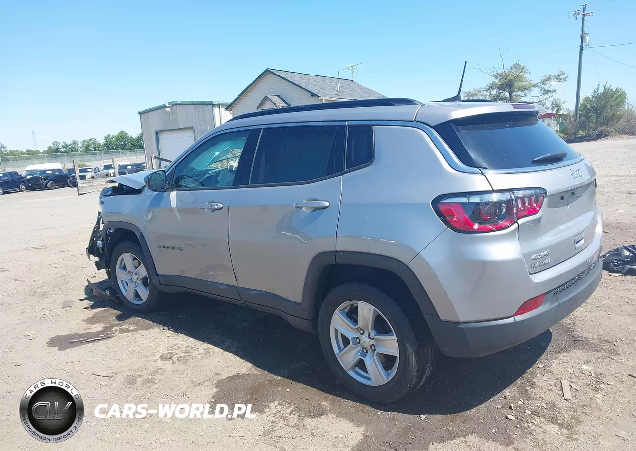2022 Jeep Compass Latitude 4X4 VIN:3C4NJDBBXNT201097 - 3