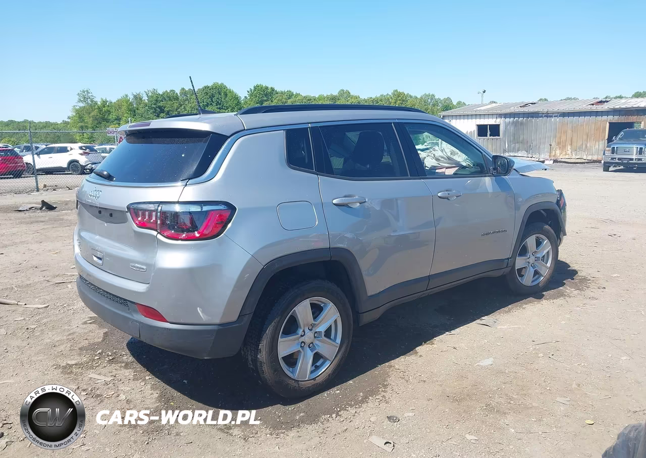 2022 Jeep Compass Latitude 4X4 VIN:3C4NJDBBXNT201097 - 4
