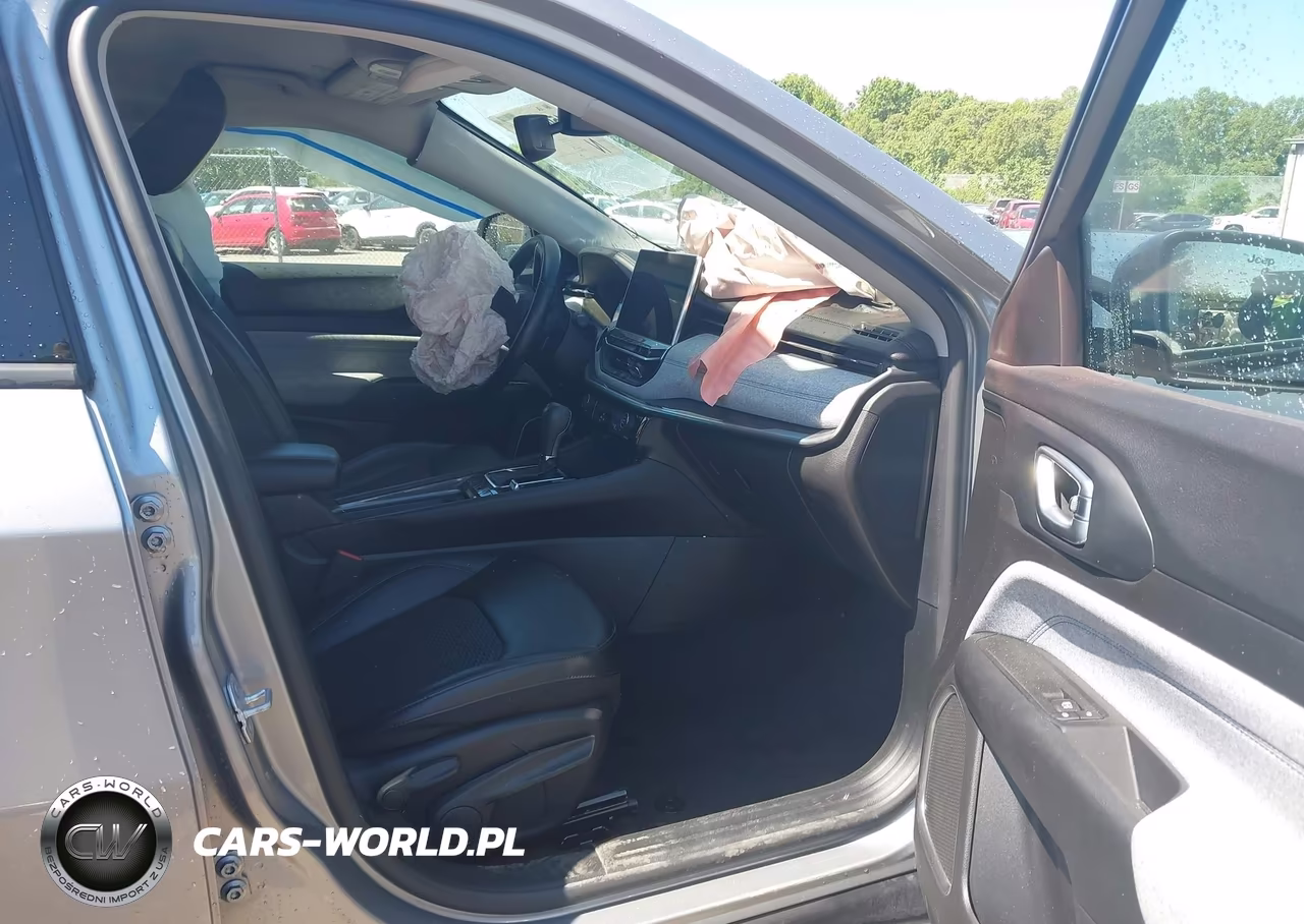 2022 Jeep Compass Latitude 4X4 VIN:3C4NJDBBXNT201097 - 5