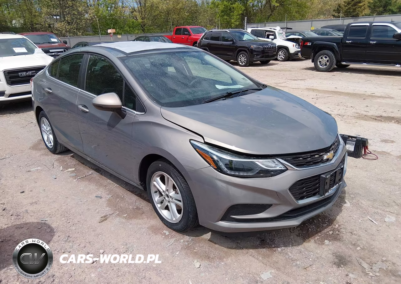2018 Chevrolet Cruze Lt Auto – zdjęcie 1 z 17