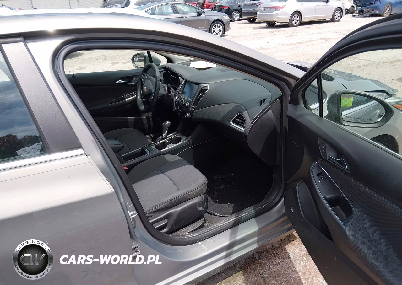2018 Chevrolet Cruze Lt Auto VIN:1G1BE5SM8J7183298 - 5
