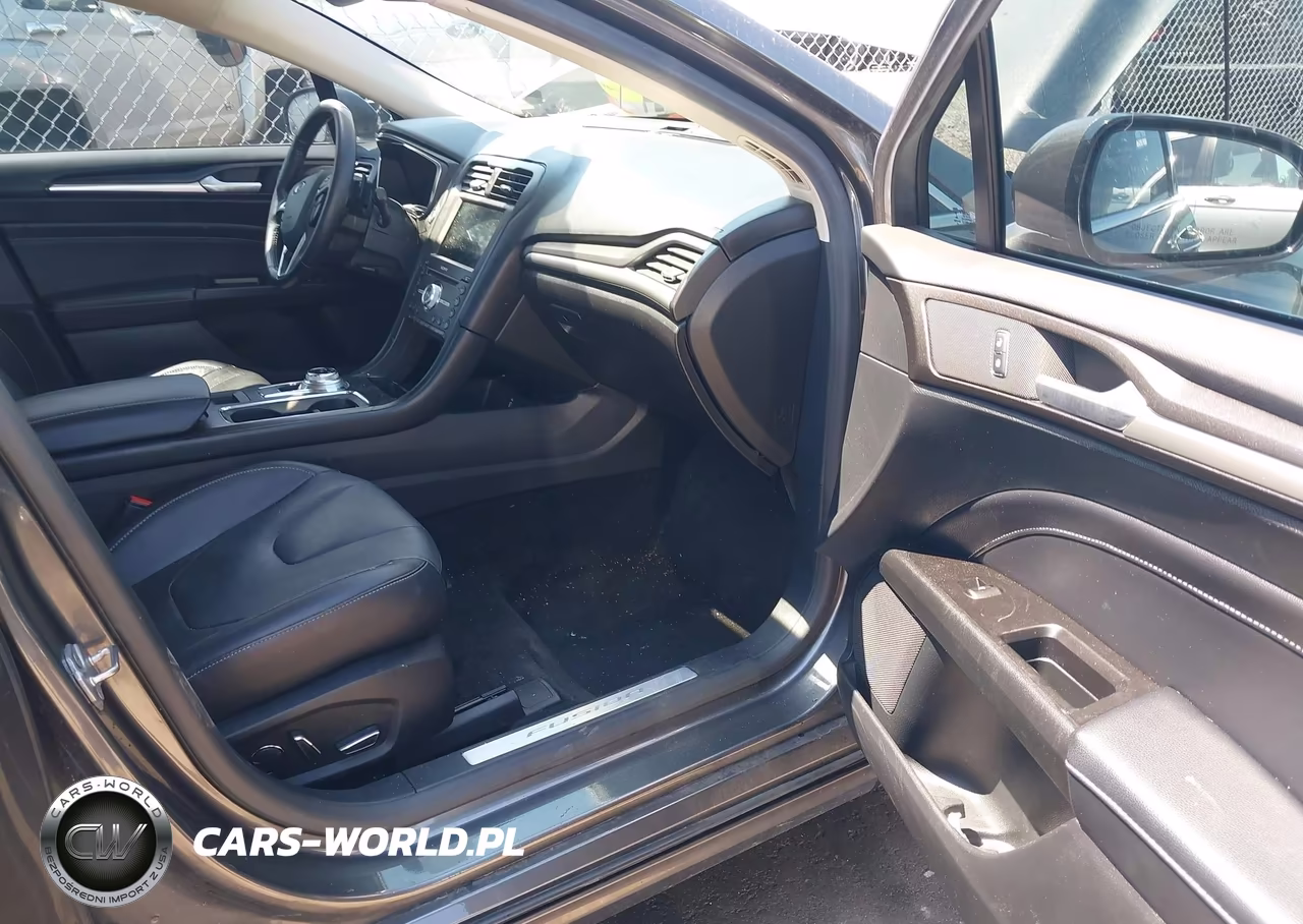 2017 Ford Fusion Titanium VIN:3FA6P0K97HR412144 - 5