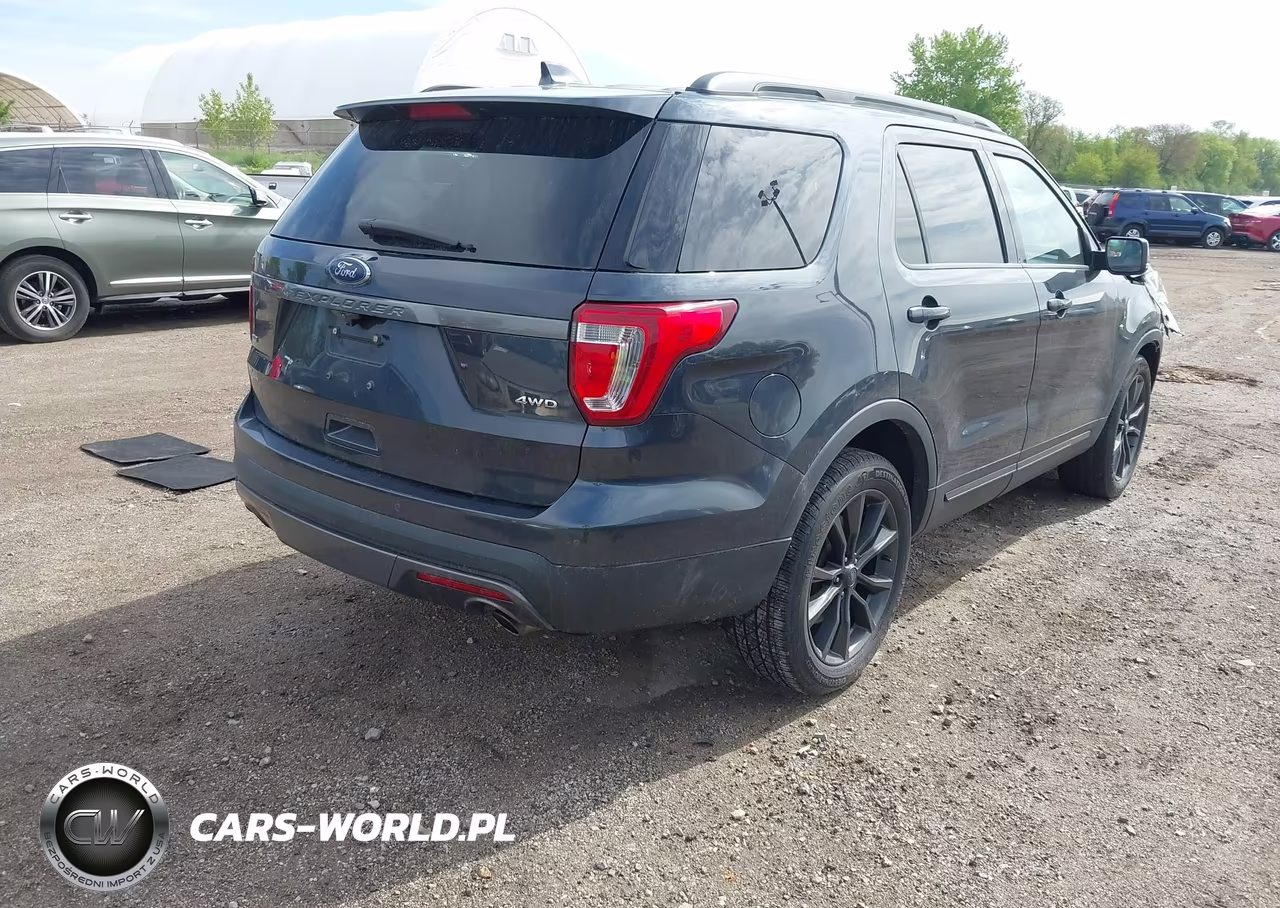 2017 Ford Explorer Xlt VIN:1FM5K8D80HGB63678 - 4
