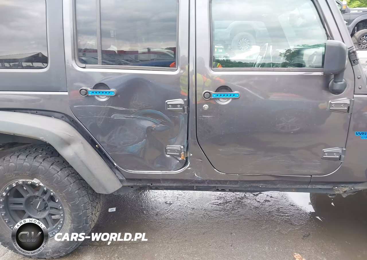 2016 Jeep Wrangler Unlimited Sport VIN:1C4BJWDG6GL279639 - 17