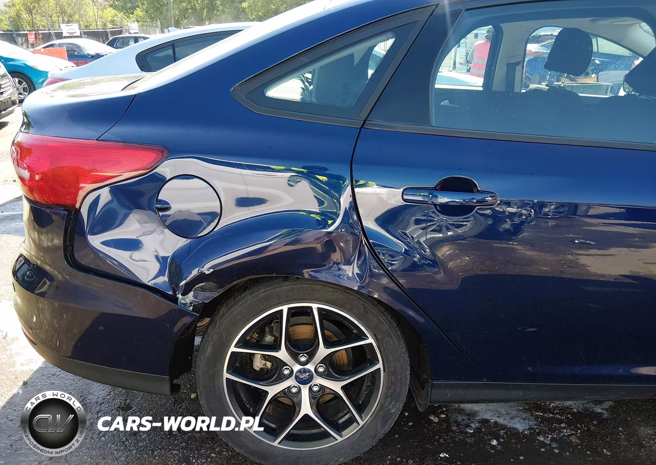 2017 Ford Focus Sel VIN:1FADP3H21HL214502 - 6