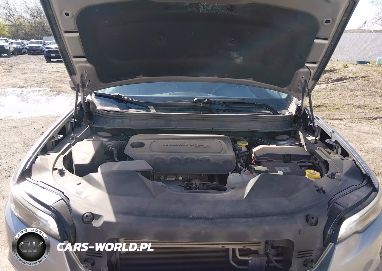 2019 Jeep Cherokee Latitude 4X4 VIN:1C4PJMCB6KD429932 - 10