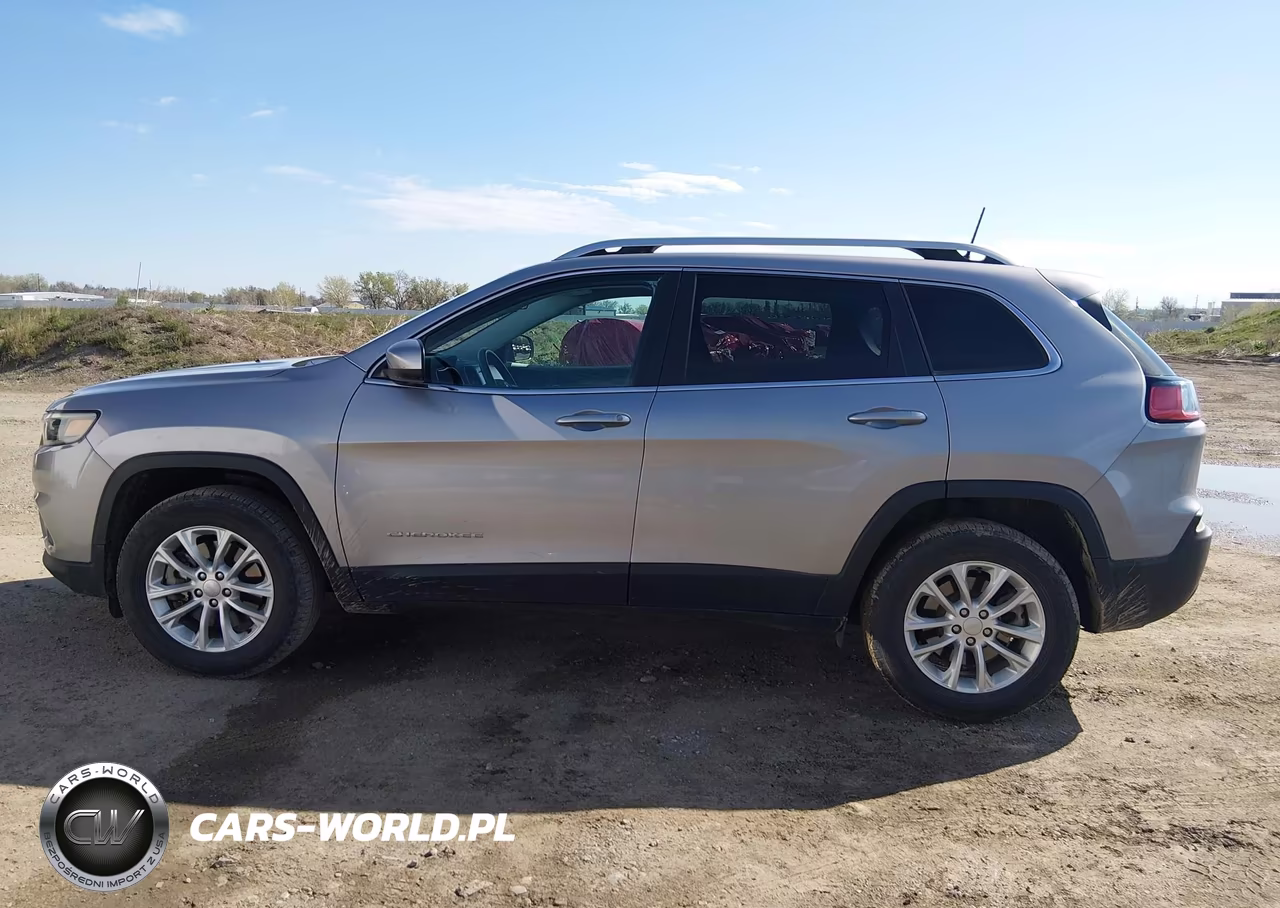 2019 Jeep Cherokee Latitude 4X4 VIN:1C4PJMCB6KD429932 - 15
