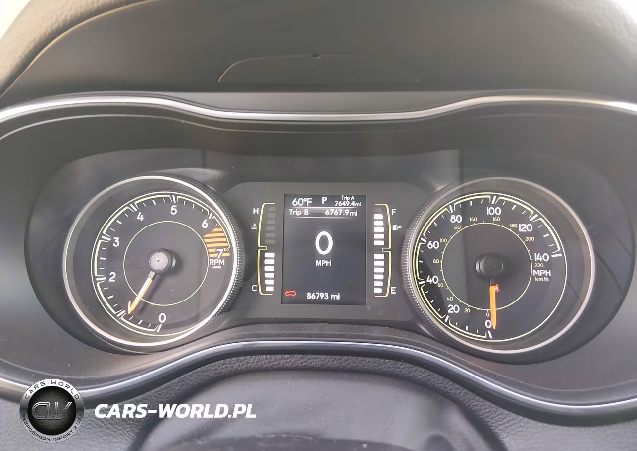 2019 Jeep Cherokee Latitude 4X4 VIN:1C4PJMCB6KD429932 - 7