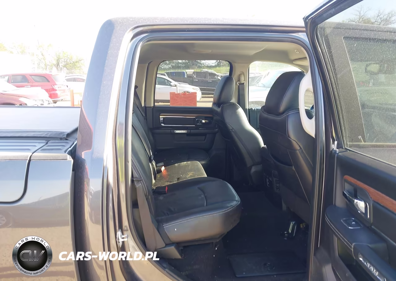 2018 Ram 1500 Laramie 4X4 5'7 Box VIN:1C6RR7NM1JS246652 - 8