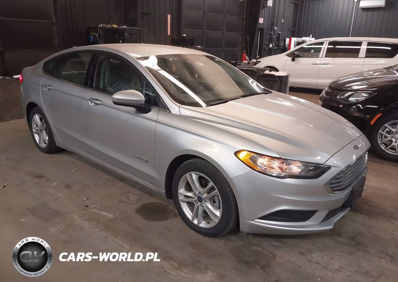 Główne zdjęcie 2018 Ford Fusion Hybrid S