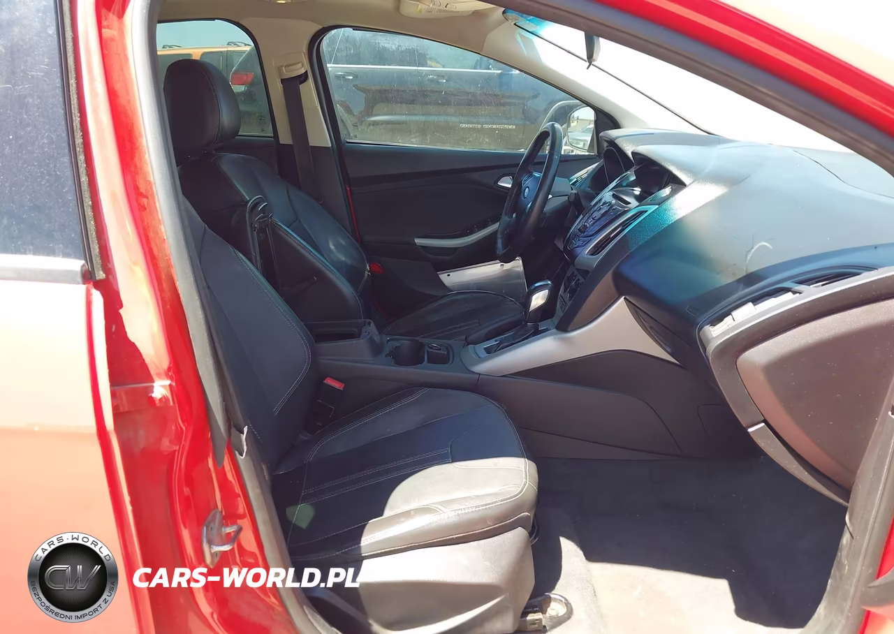 2014 Ford Focus Se VIN:1FADP3F27EL299540 - 5