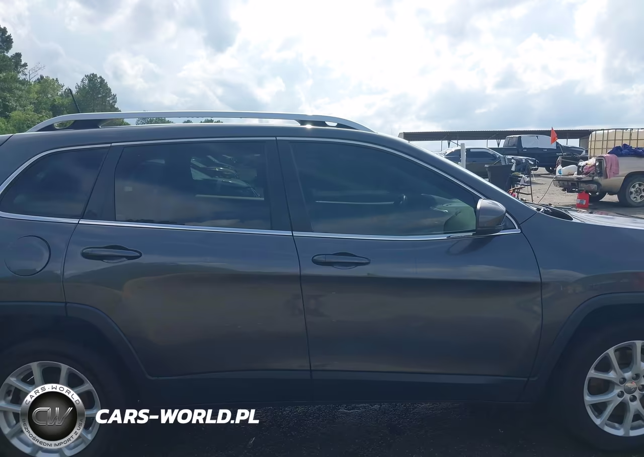 2017 Jeep Cherokee Latitude Fwd VIN:1C4PJLCB4HW650310 - 13