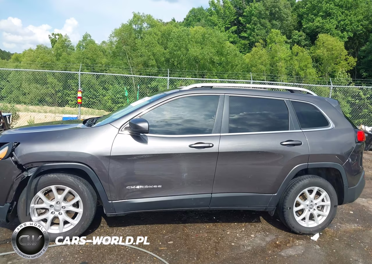 2017 Jeep Cherokee Latitude Fwd VIN:1C4PJLCB4HW650310 - 14