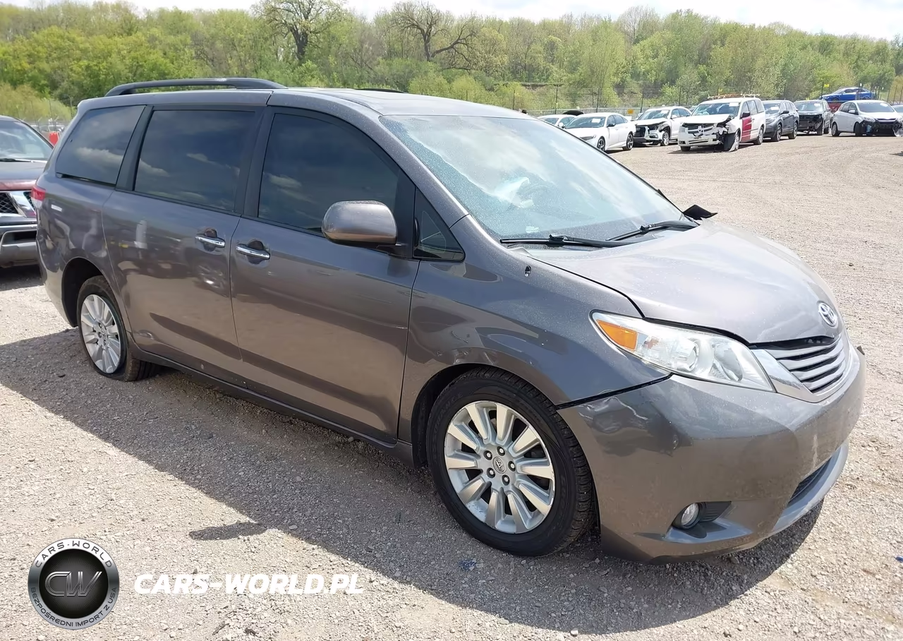 2013 Toyota Sienna Xle 7 Passenger – zdjęcie 1 z 16