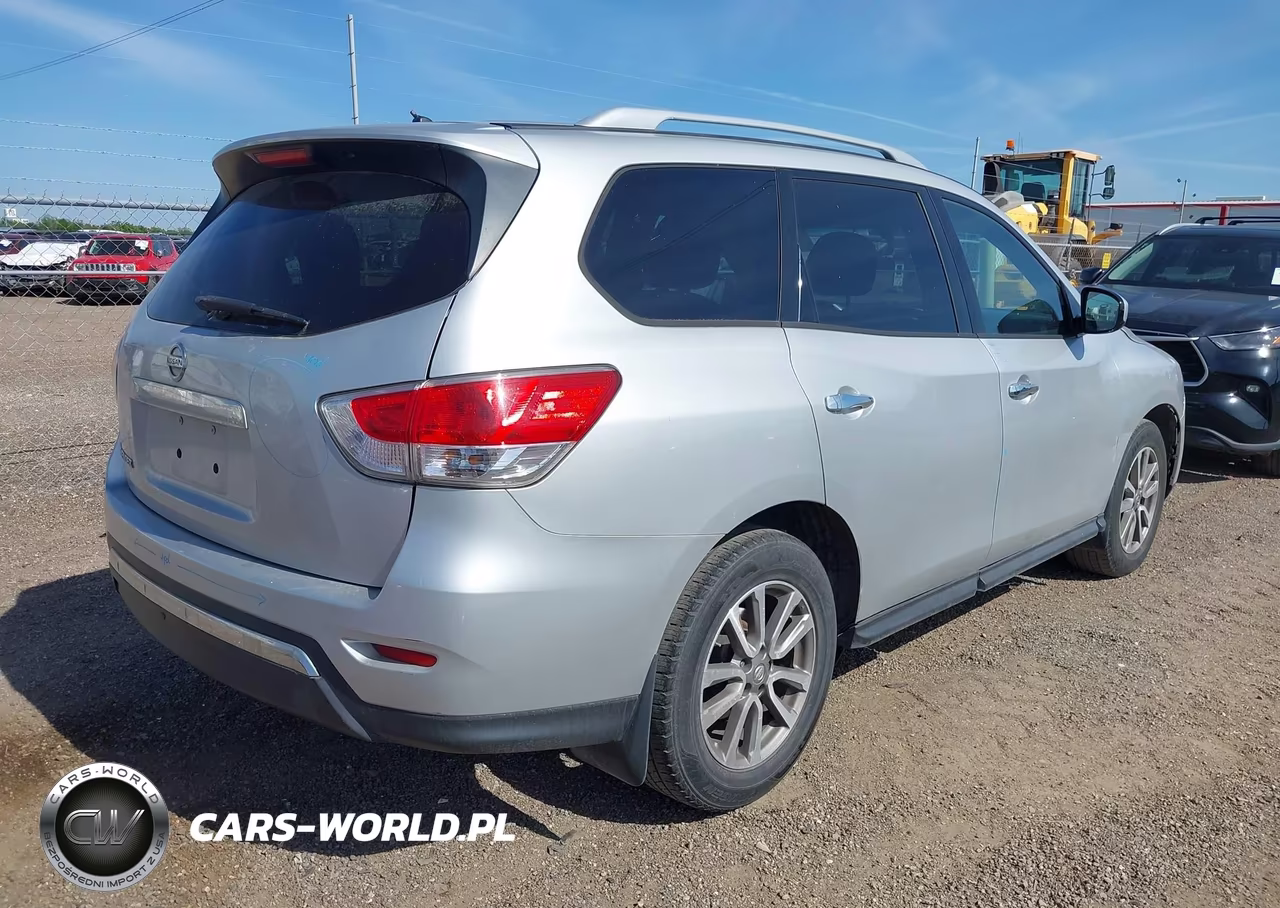 2015 Nissan Pathfinder S VIN:5N1AR2MNXFC681699 - 4