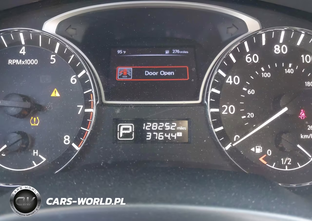2015 Nissan Pathfinder S VIN:5N1AR2MNXFC681699 - 7