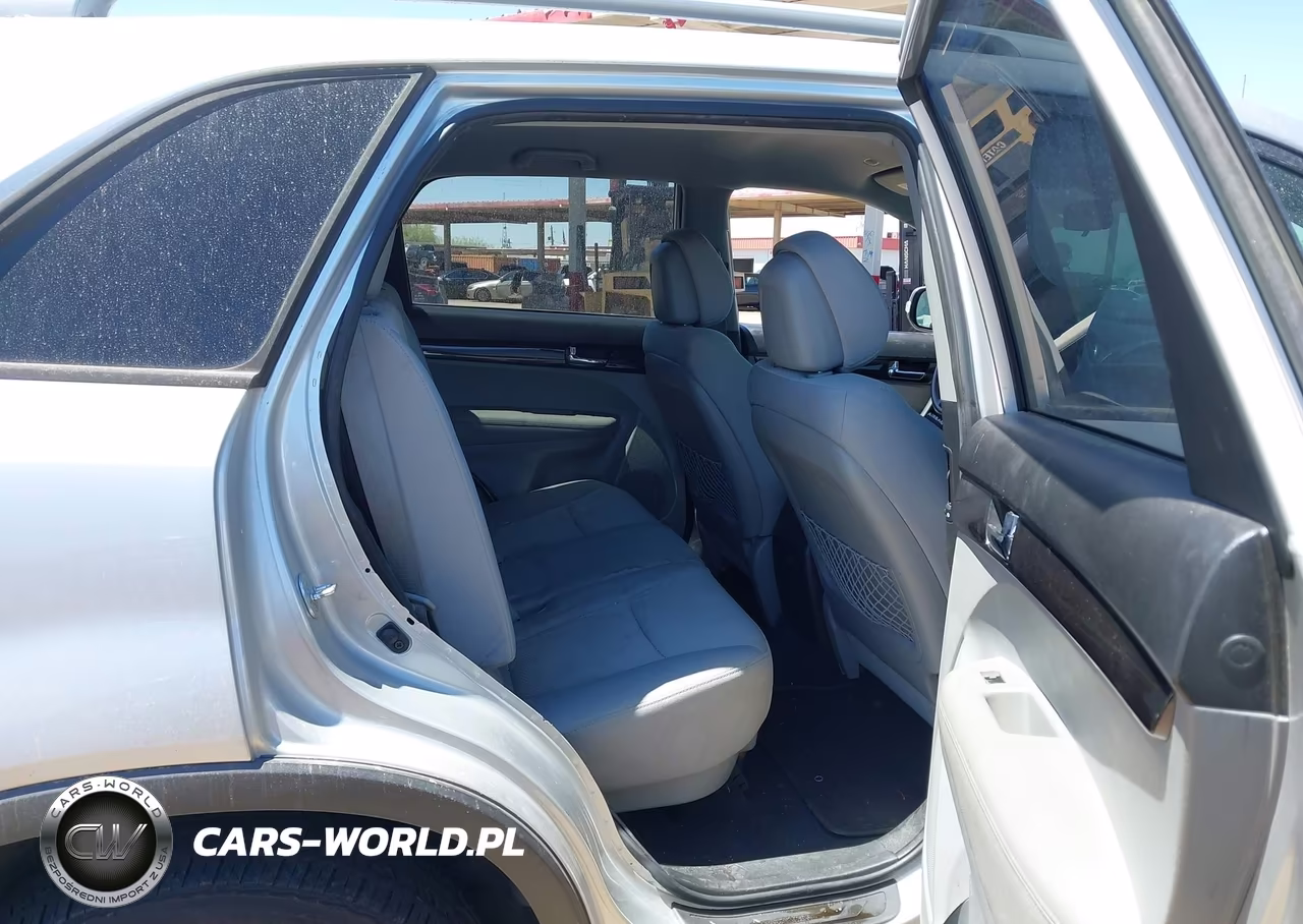 2011 Kia Sorento Lx V6 VIN:5XYKTDA23BG107824 - 8