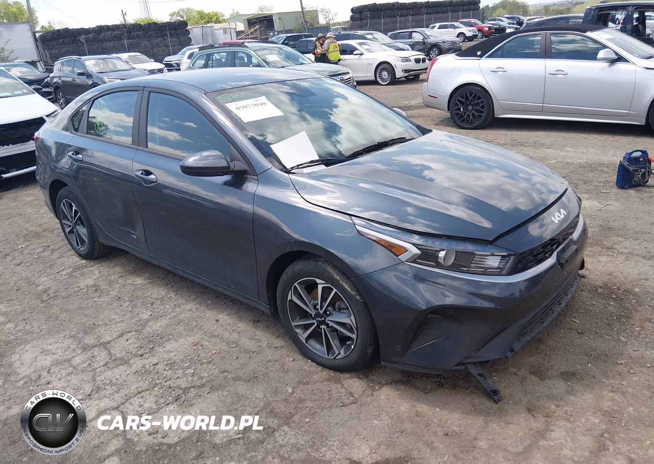 2024 Kia Forte Lxs