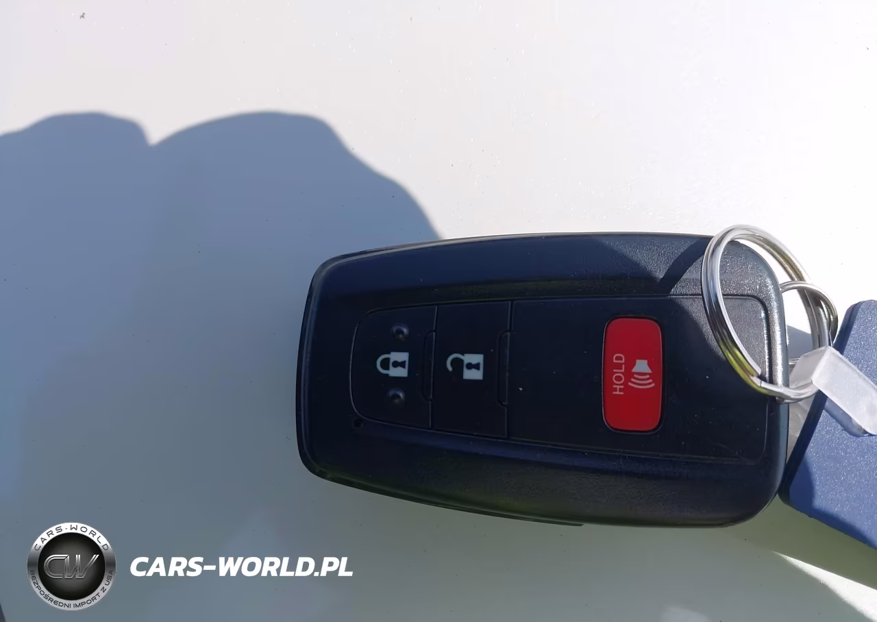 2016 Toyota Prius Three VIN:JTDKARFU1G3504053 - 11