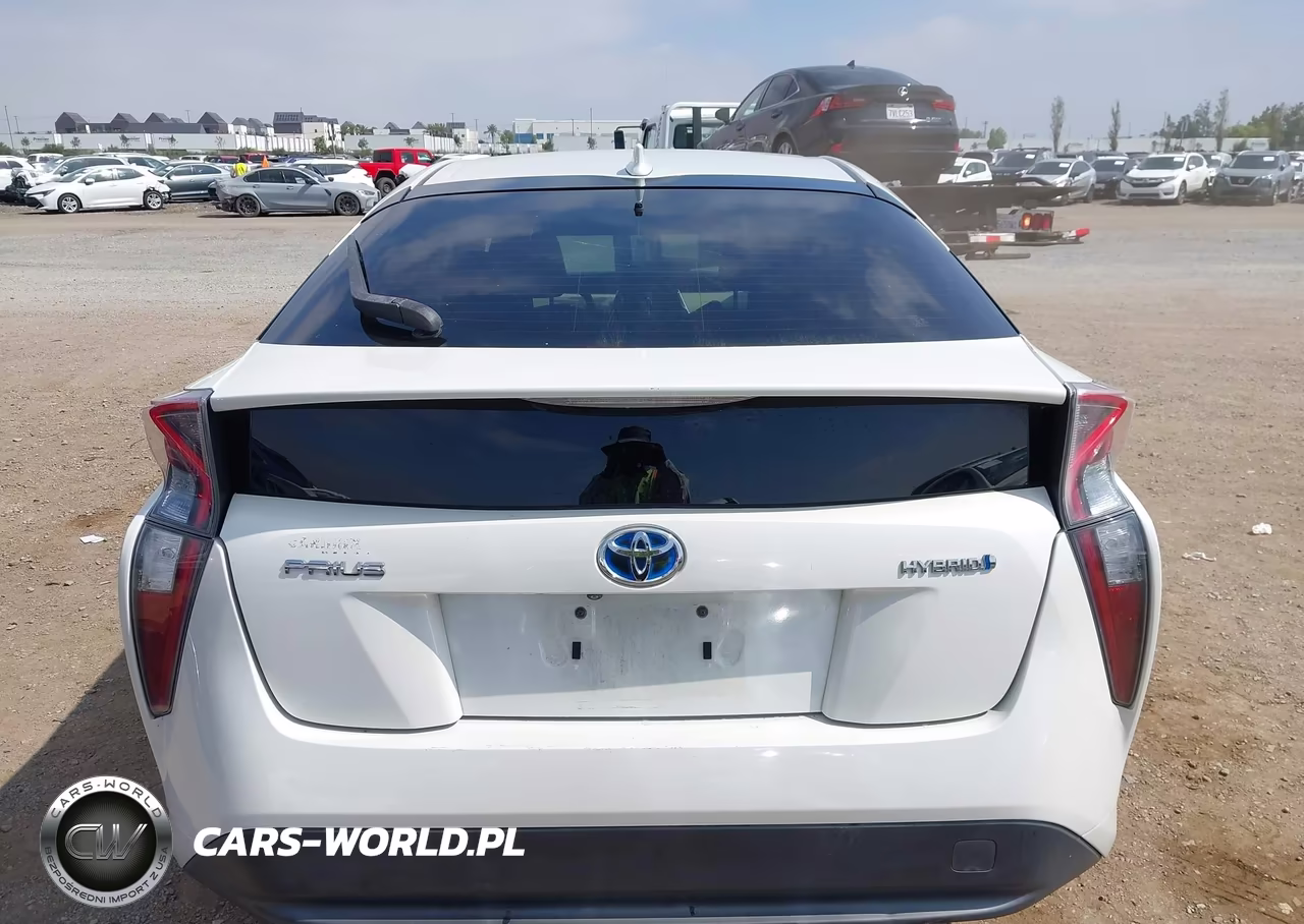 2016 Toyota Prius Three VIN:JTDKARFU1G3504053 - 16