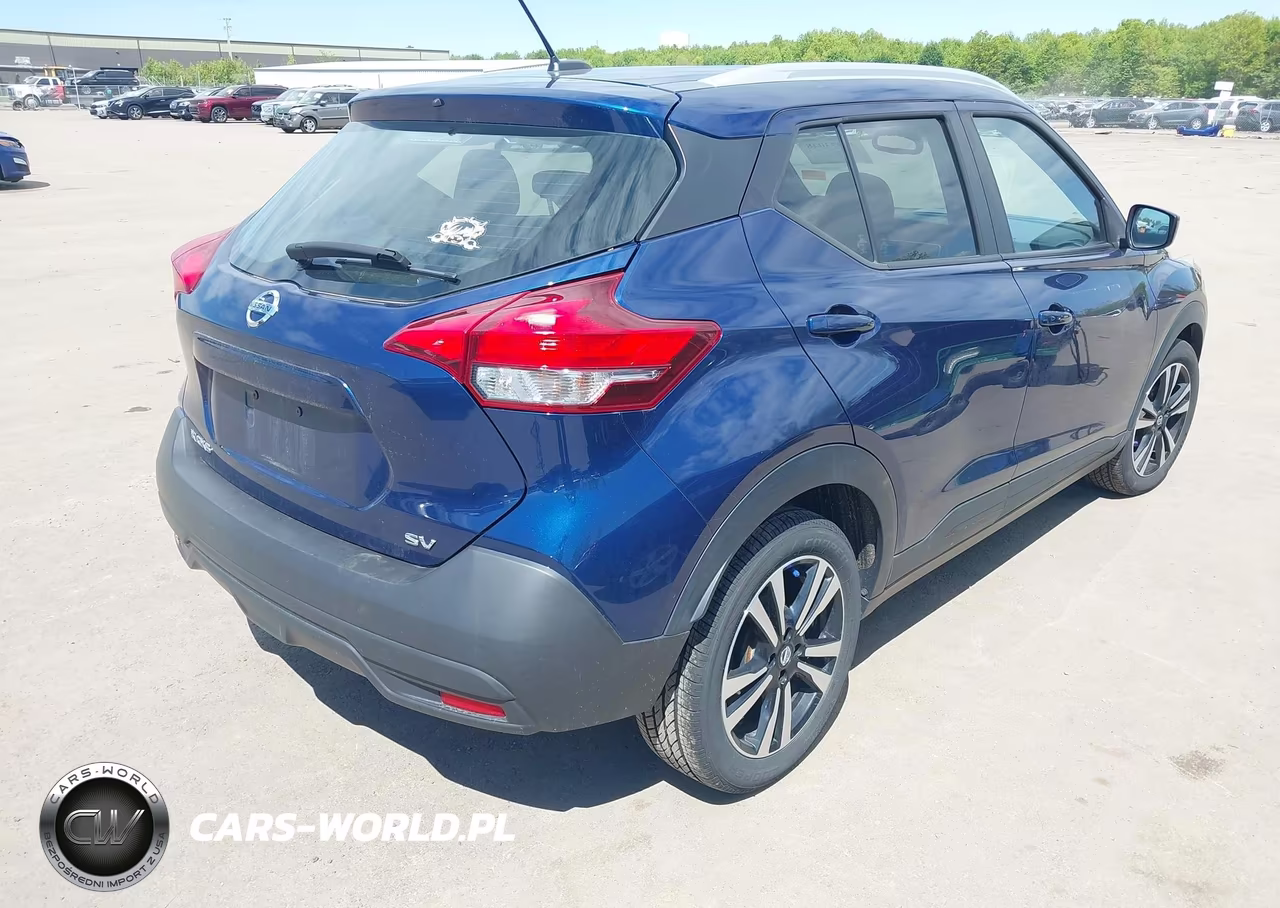 2019 Nissan Kicks Sv VIN:3N1CP5CUXKL525578 - 4