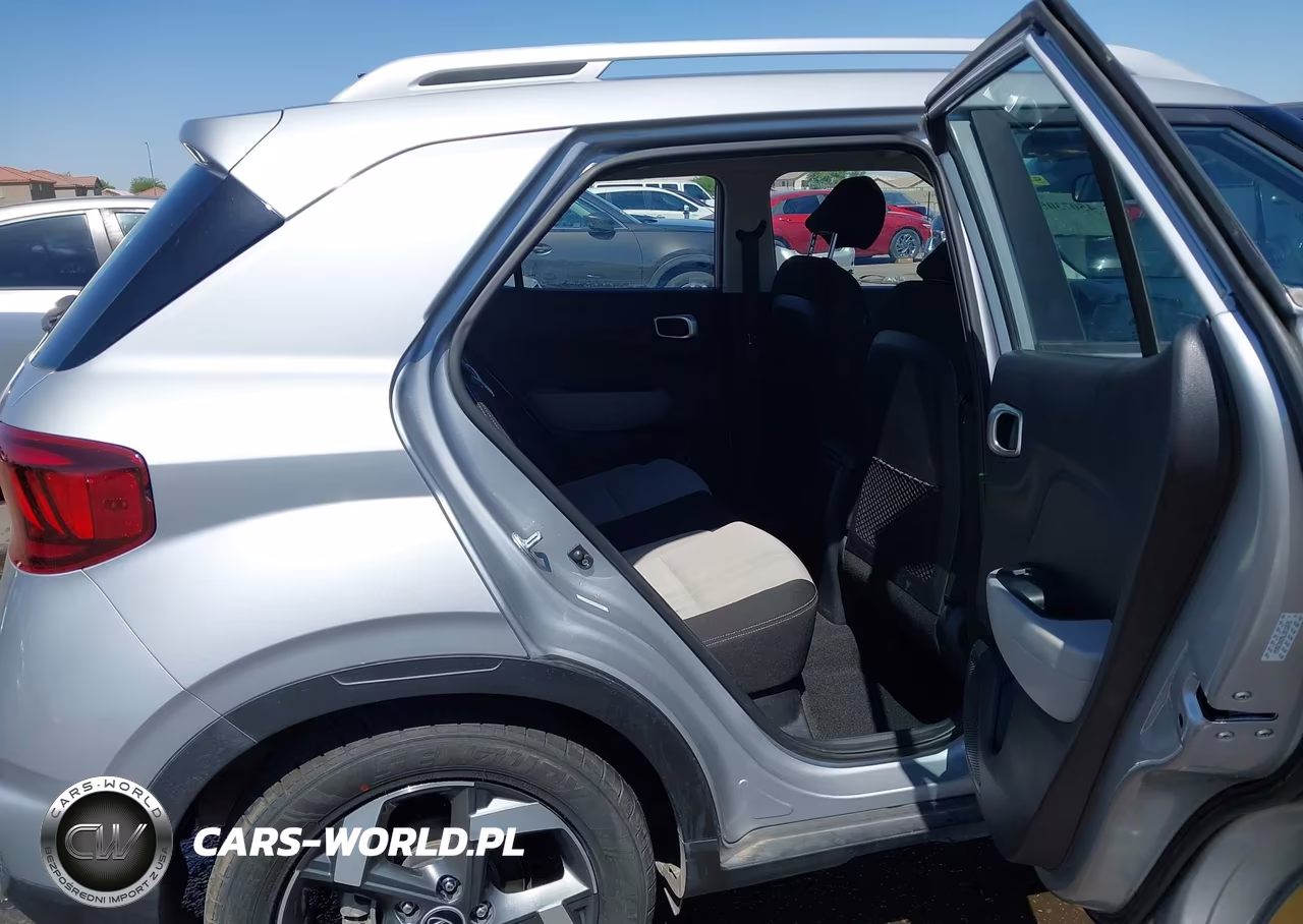 2020 Hyundai Venue Sel VIN:KMHRC8A39LU016695 - 8