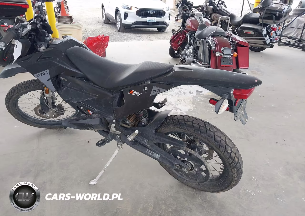 2023 Zero Motorcycles Inc Fx VIN:538XXDZ40PCC22578 - 3