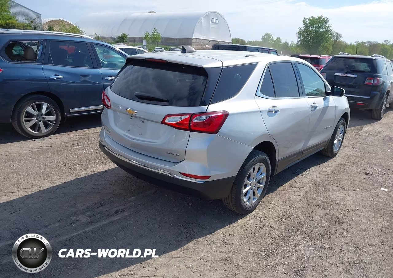 2018 Chevrolet Equinox Lt VIN:2GNAXSEV3J6137028 - 4