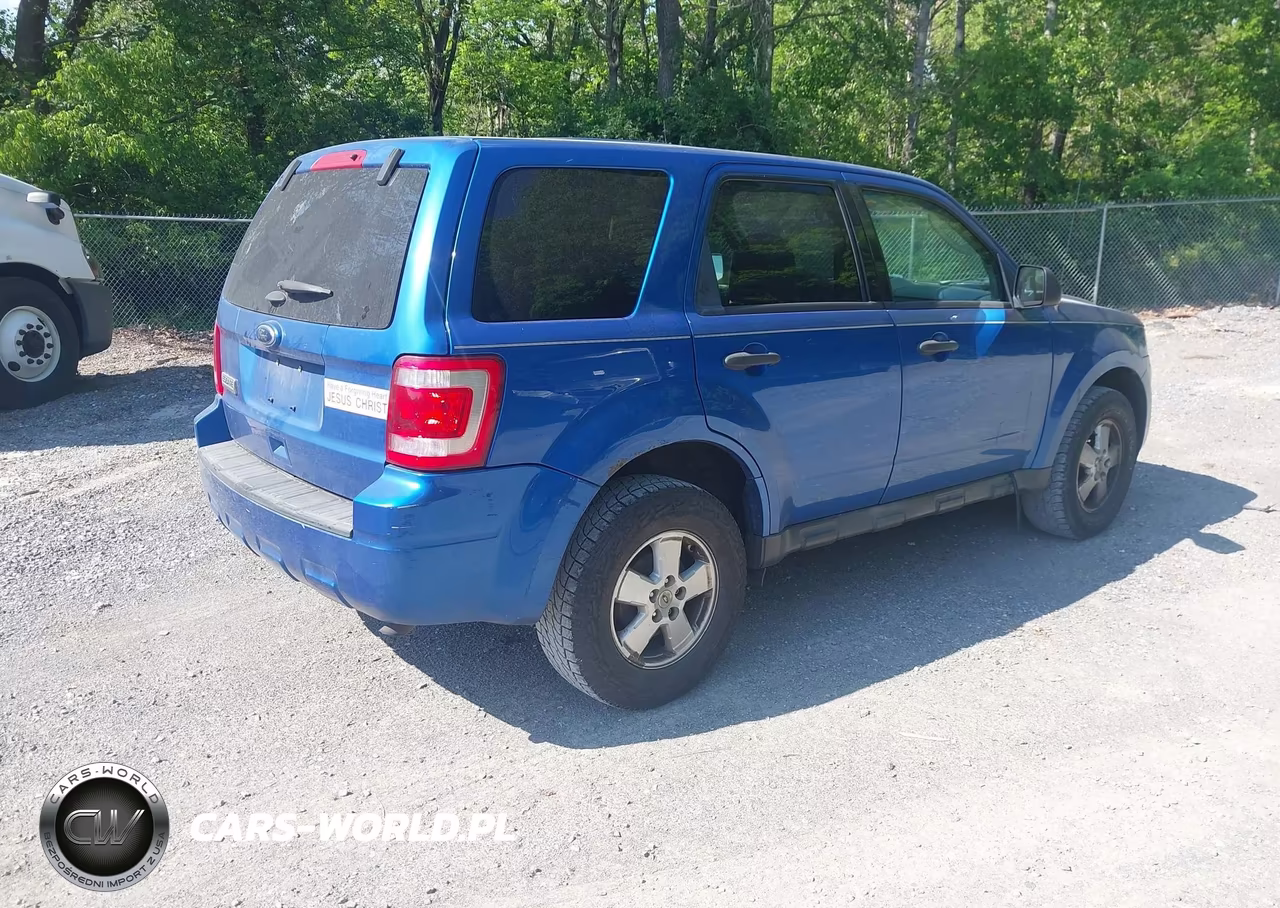 2011 Ford Escape Xls VIN:1FMCU9C7XBKC24636 - 4