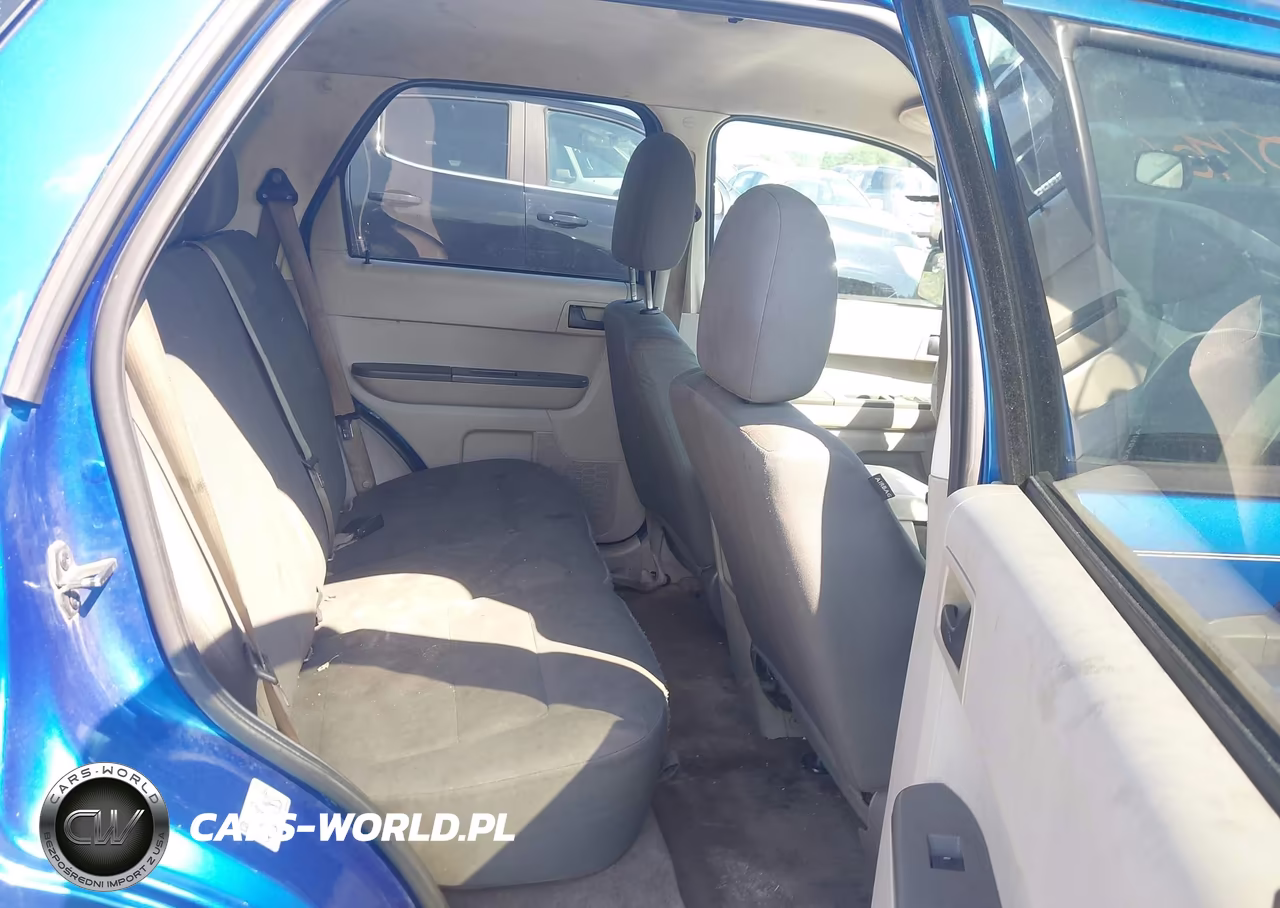 2011 Ford Escape Xls VIN:1FMCU9C7XBKC24636 - 8