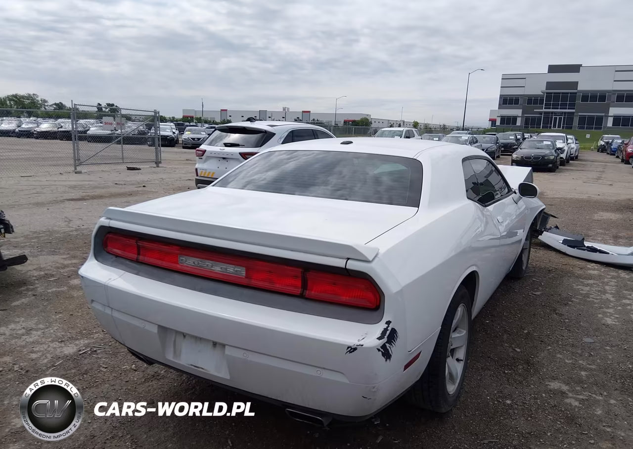 2013 Dodge Challenger Sxt Plus VIN:2C3CDYAG4DH708611 - 4