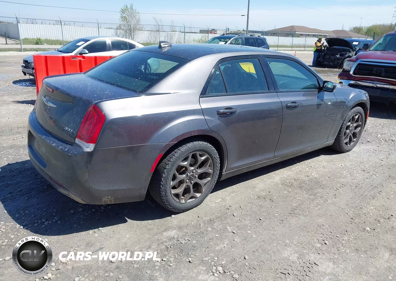 2017 Chrysler 300 300S Awd VIN:2C3CCAGG8HH544447 - 4