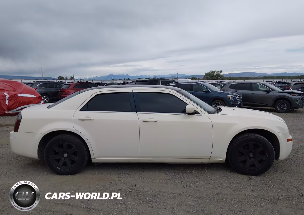 2007 Chrysler 300 VIN:2C3LA43R57H600664 - 13
