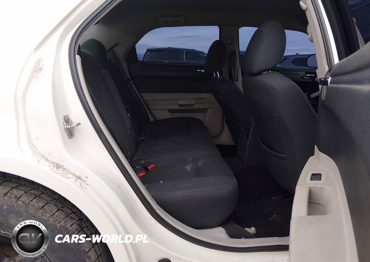 2007 Chrysler 300 VIN:2C3LA43R57H600664 - 8
