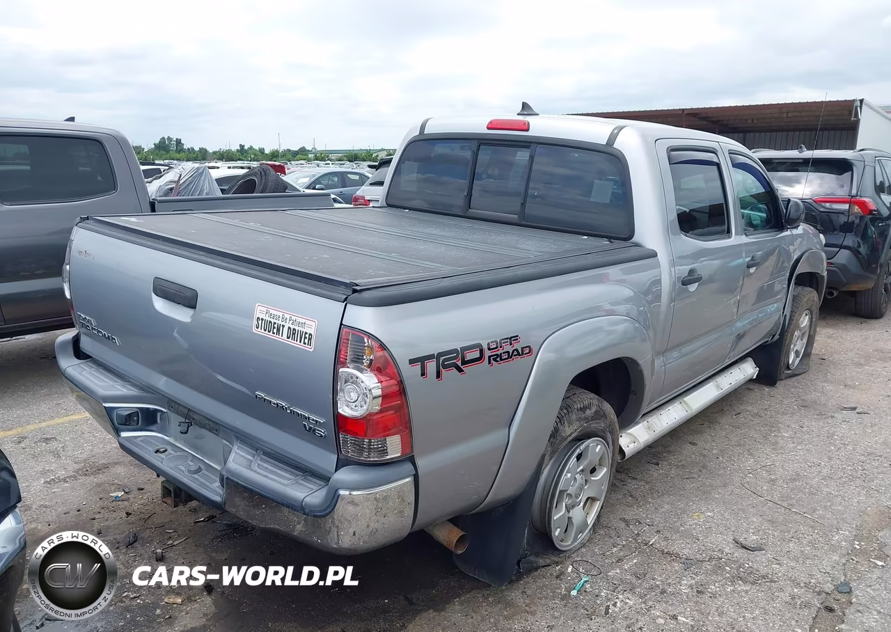 2014 Toyota Tacoma Prerunner V6 VIN:5TFJU4GN8EX052976 - 4
