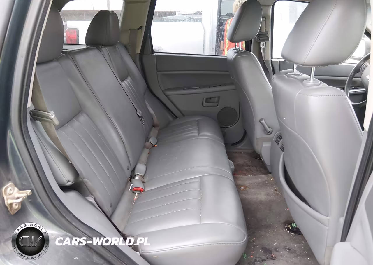 2007 Jeep Grand Cherokee Laredo VIN:1J8GS48KX7C535599 - 8