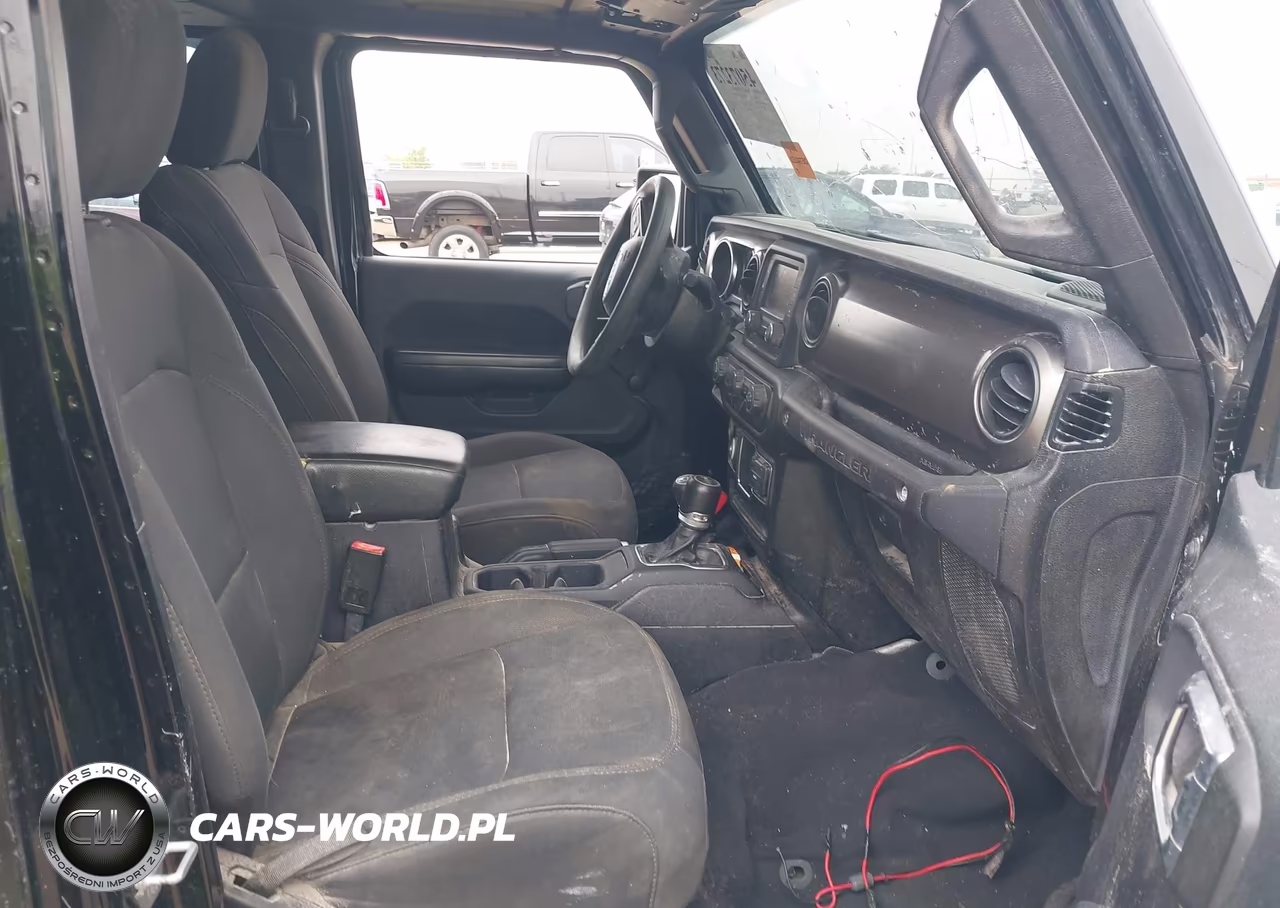2019 Jeep Wrangler Unlimited Sport 4X4 VIN:1C4HJXDG0KW670650 - 5