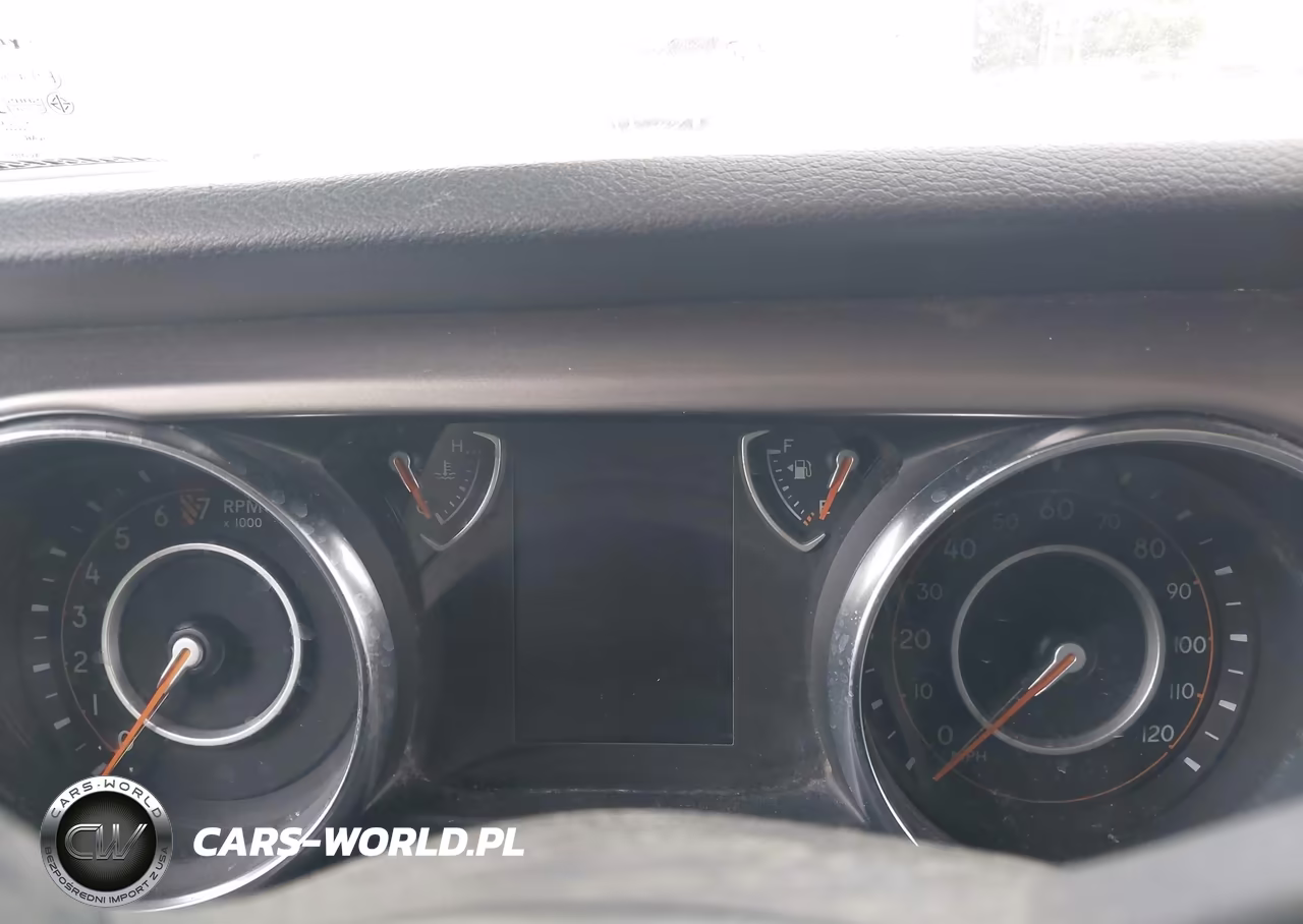 2019 Jeep Wrangler Unlimited Sport 4X4 VIN:1C4HJXDG0KW670650 - 7