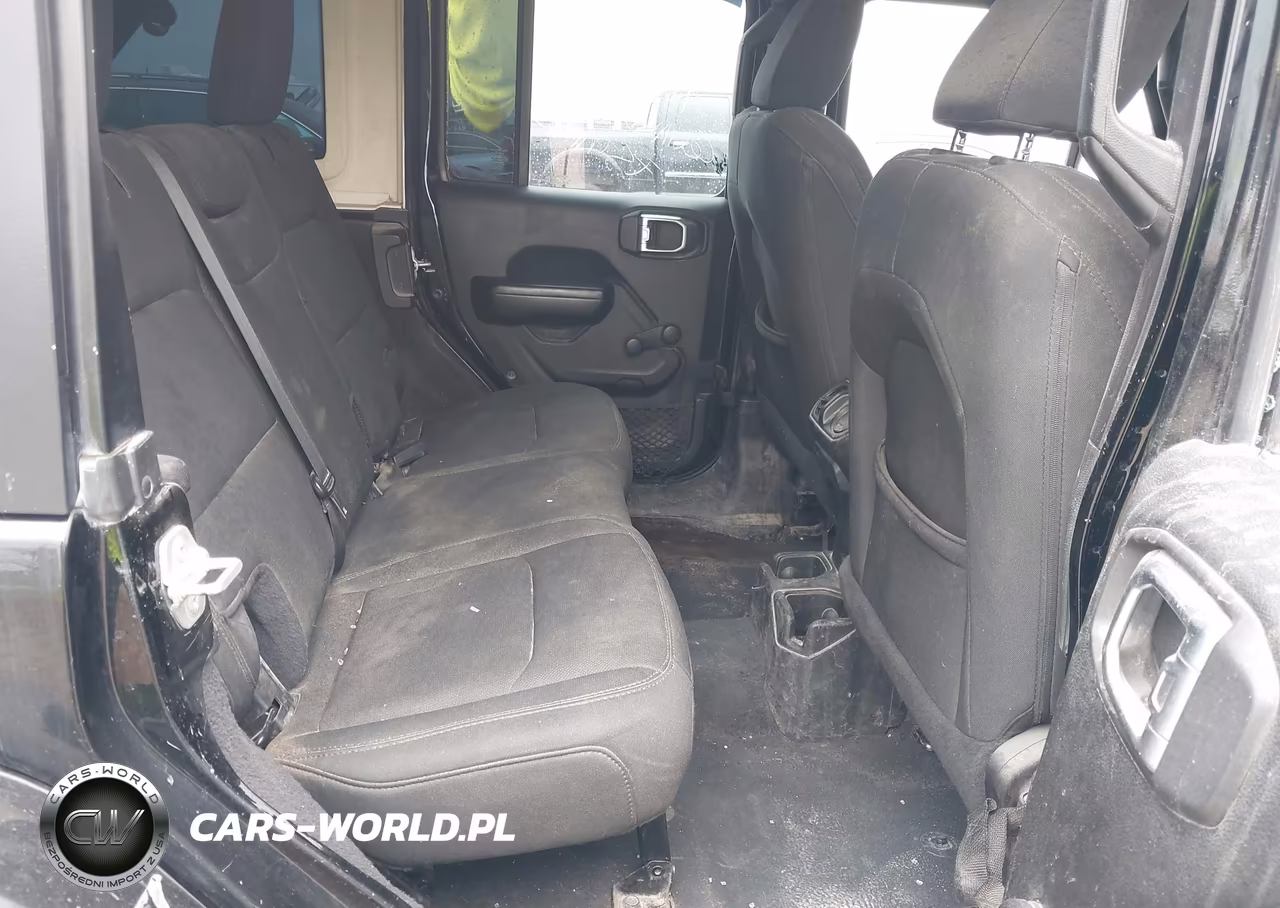 2019 Jeep Wrangler Unlimited Sport 4X4 VIN:1C4HJXDG0KW670650 - 8