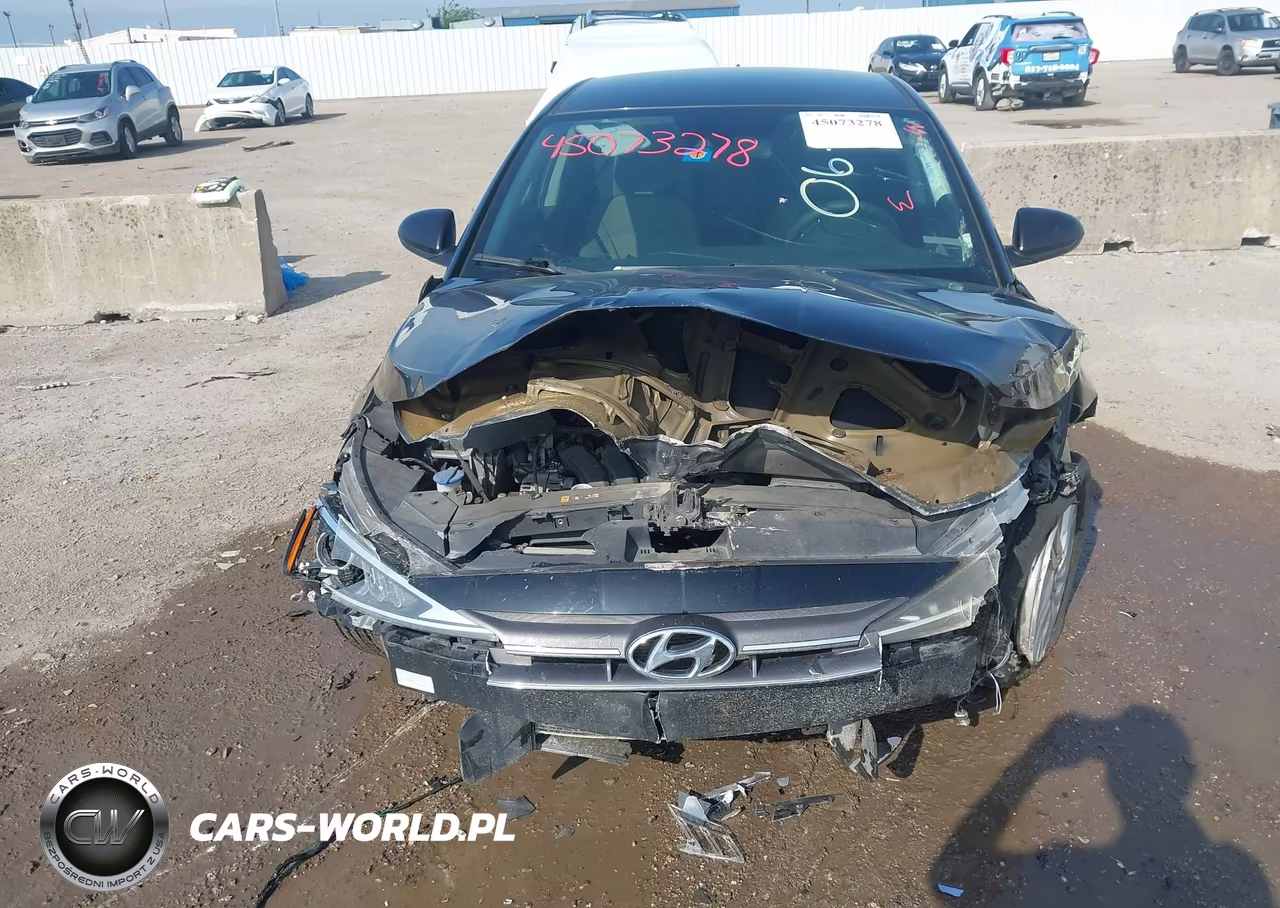 2019 Hyundai Elantra Sel VIN:5NPD84LF7KH440384 - 12