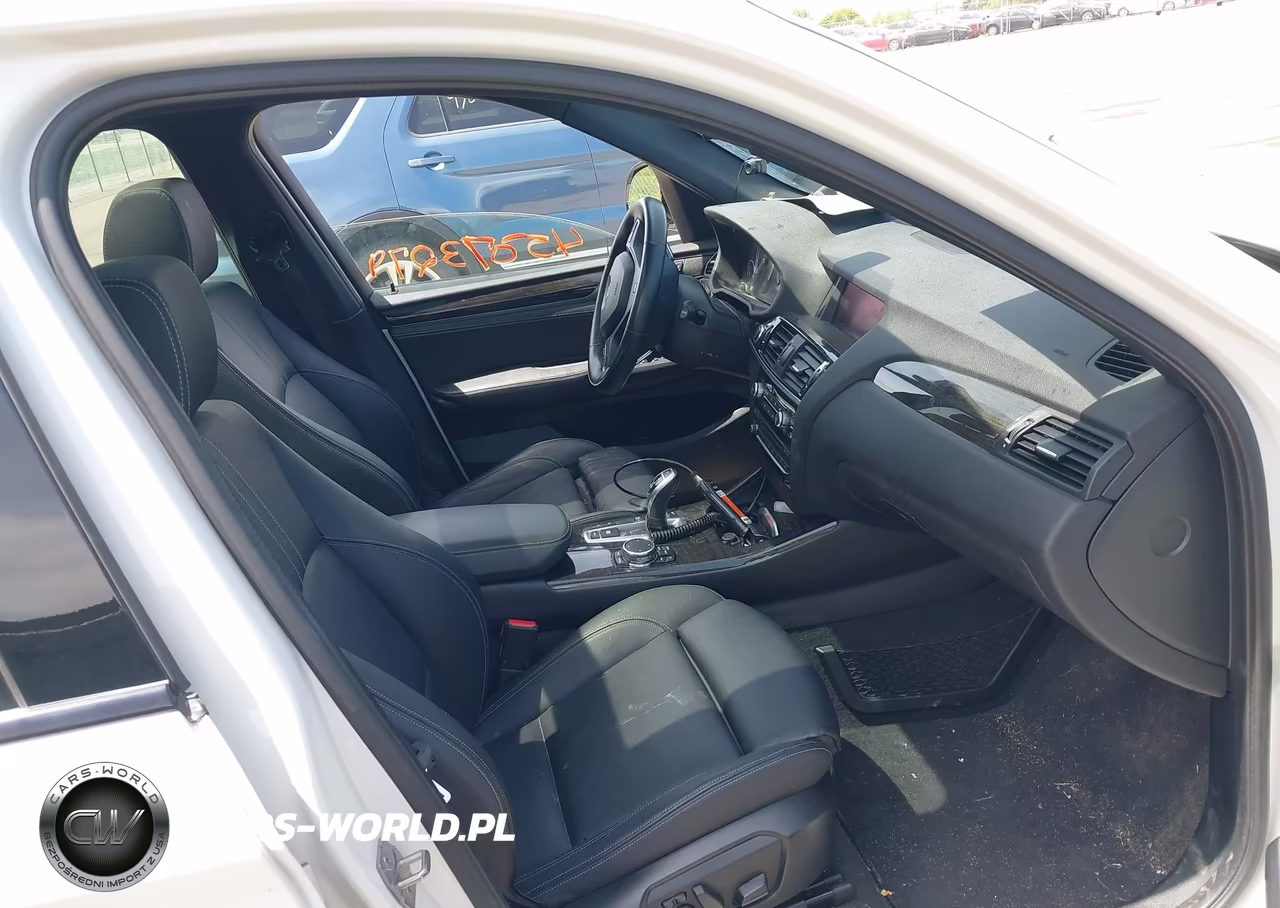 2015 BMW X3 xDrive28I VIN:5UXWX9C58F0D60922 - 5