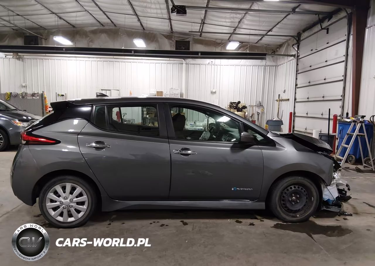 2018 Nissan Leaf S VIN:1N4AZ1CP8JC300478 - 13